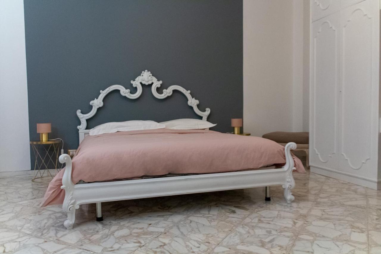 Interno 9 Hotel Bari Bagian luar foto