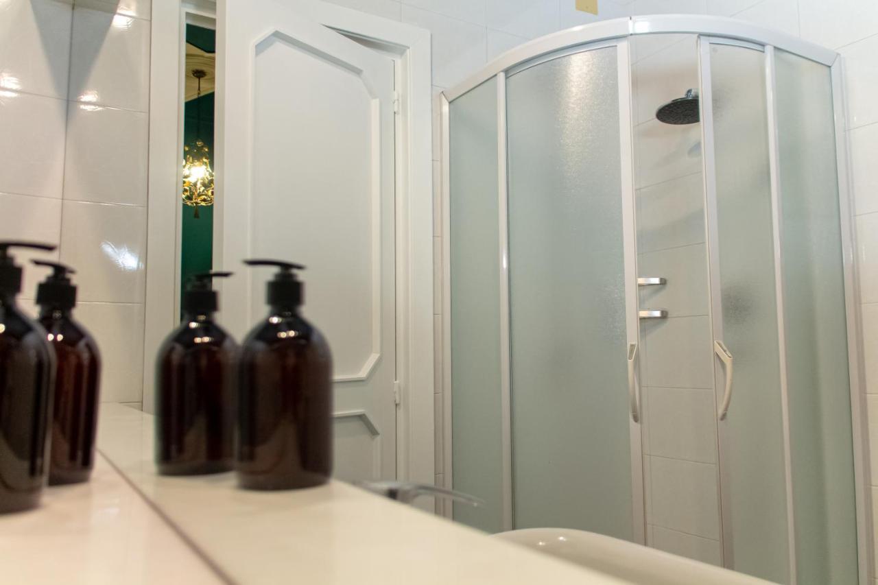 Interno 9 Hotel Bari Bagian luar foto
